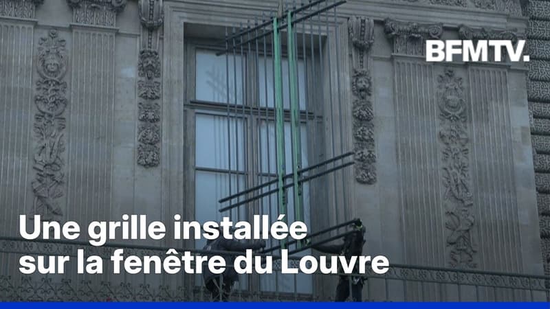 Une grille installée sur la fenêtre du Louvre par laquelle sont passés les voleurs