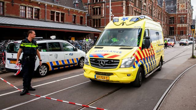 Attaque au couteau à la gare d'Amsterdam, le 31 août 2018