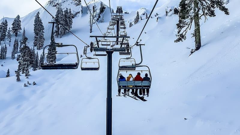 La fréquentation des stations se redresse cet hiver grâce aux skieurs français