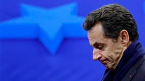 Nicolas Sarkozy perd deux points en janvier dans le baromètre de popularité Ifop pour Paris Match et tombe à 34% d'opinions favorables pour 66% de mécontents, un de ses plus mauvais scores depuis son élection. /Photo prise le 16 décembre 2010/REUTERS/Fran