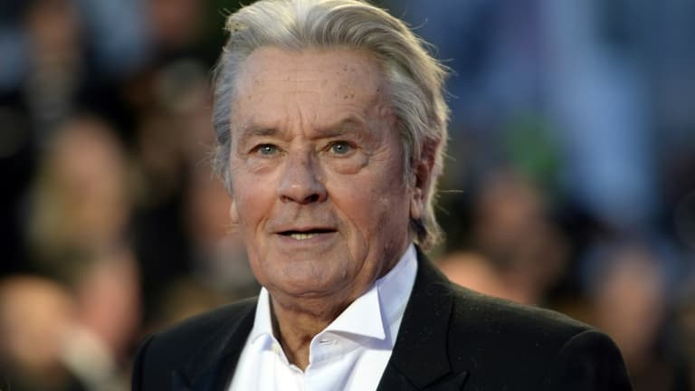 PATERNITÉ D'ALAIN DELON: LA DEMANDE DE RECONNAISSANCE DU FILS D'ARI BOULOGNE REJETÉE