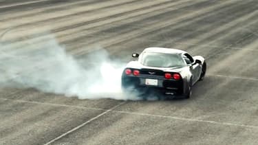 Cette Corvette d'un genre un peu spécial est électrique, alimentée par des batteries d'ordinateur et pointe à 300 km/h. Et elle est disponible à la vente pour qui voudra y mettre le prix.