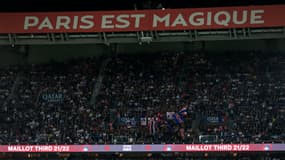 Des supporters du PSG le 25 septembre 2021