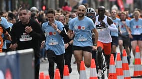 Eliud Kipchoge lors d'un événement en vue de Paris 2024