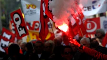 Manifestation à Nice. La commission Attali "pour la libération de la croissance" estime que la réforme des retraites actuellement examinée par le Parlement ne suffira pas à résoudre les problèmes de financement du système français après 2020. /Photo prise