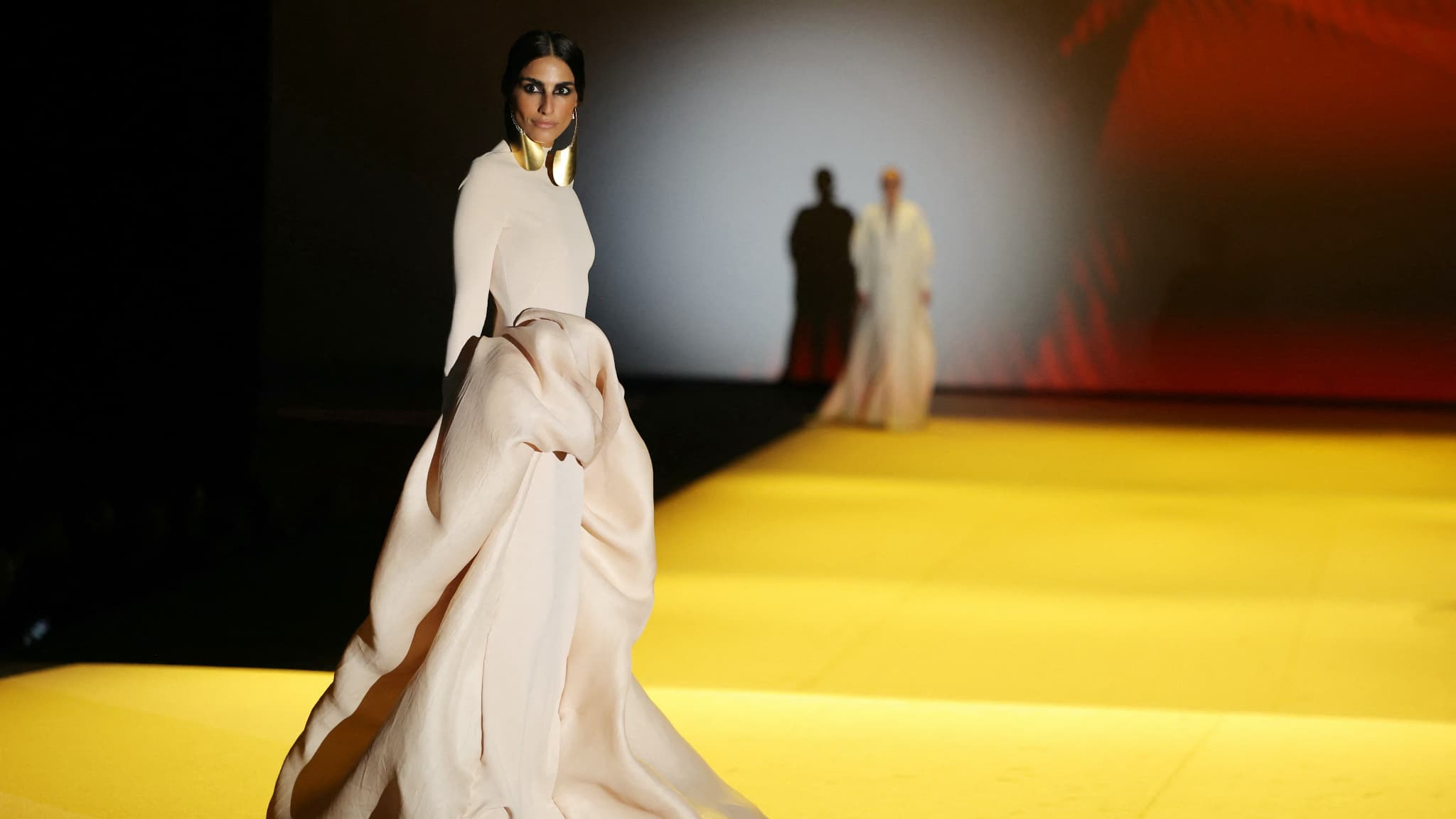 Défilé Stéphane Rolland couture printemps-été 2024. Défilé Stéphane Rolland couture printemps-été 2024.