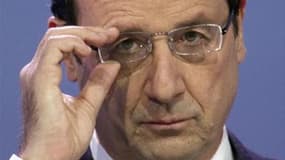 Environ 5.000 parrainages d'élus ont été déposés au Conseil constitutionnel pour valider la candidature de François Hollande, a-t-on appris auprès de son mandataire national, l'ex-ministre de l'Intérieur Daniel Vaillant. /Photo prise le 13 mars 2012/REUTE