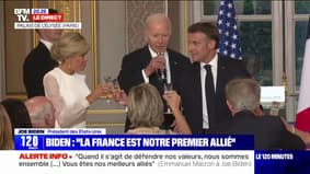 "Je n'ai que 40 ans": avec humour, Joe Biden porte un toast à l'amité franco-américaine