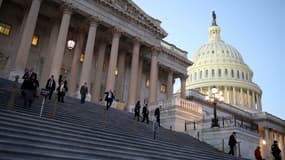 Le Sénat américain a voté mercredi soir en faveur d'une mesure d'urgence pour éviter une paralysie de certaines administrations fédérales à partir de vendredi soir.