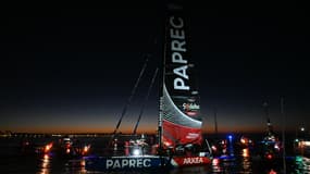 Yoann Richomme à son arrivée aux Sables-d'Olonne lors du Vendée Globe 2024-2025, le 15 janvier 2025