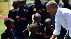 L'ancien président américain le 16 juillet dernier lors de l'inauguration du centre de jeunesse ouvert au Kenya par sa demi-soeur. 
