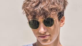 Rayban : cette paire de lunettes de soleil culte est presque à moitié prix