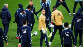 Lucas Chevalier lors du rassemblement de novembre avec l'équipe de France