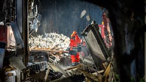 Les secours mobilisés après qu'un immeuble s'est partiellement effondré à La Haye, aux Pays-Bas, le 8 décembre 2024