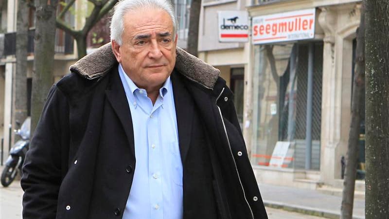 Dominique Strauss-Kahn a été de nouveau entendu vendredi pendant moins d'une heure par les juges à Lille dans l'affaire dite du "Carlton". L'ancien directeur du Fonds monétaire international (FMI) est mis en examen pour "proxénétisme aggravé en bande orga