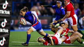 Laure Sansus a marqué un doublé contre le pays de Galles.
