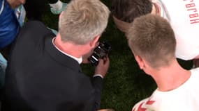 Les Danois ont suivi la fin de Belgique-Finlande sur téléphone