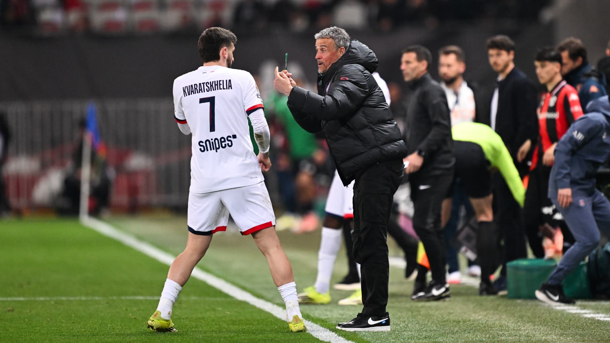 "Tu penses que les joueurs sont intéressés par mon salaire?", Luis Enrique ironise sur ses (très gros) émoluments au PSG