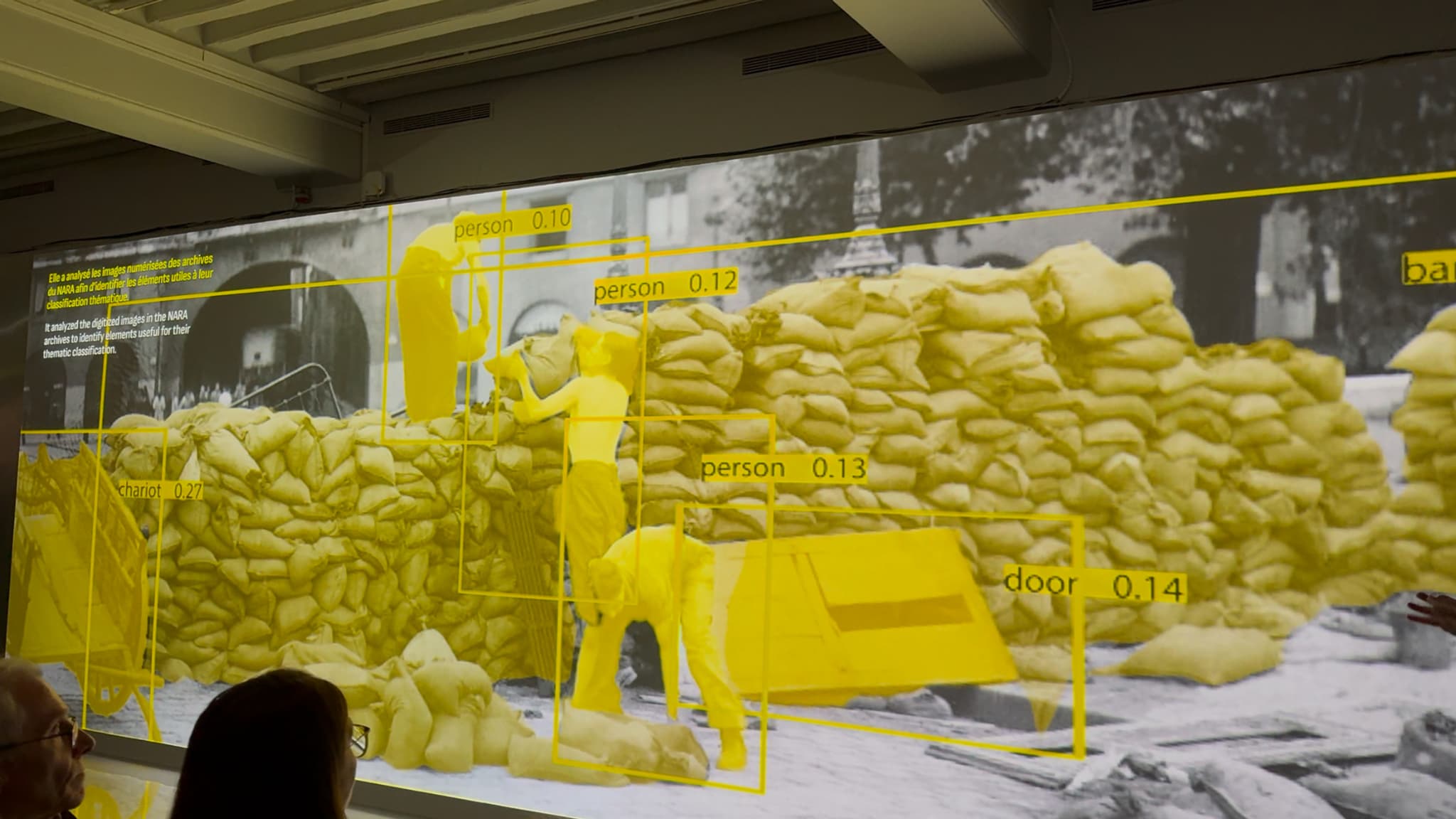 Explication d'une séquence de la libération de Paris reconstituée par l'IA