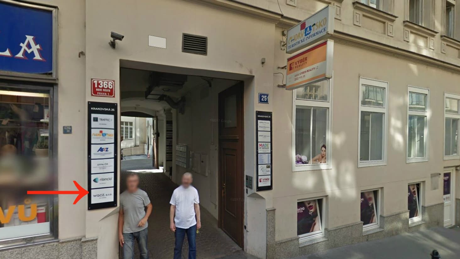 Une discrète plaque indique la présence de la société WGCZ dans une petite rue de Prague. Une discrète plaque indique la présence de la société WGCZ dans une petite rue de Prague.