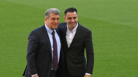 Joan Laporta et Xavi Hernandez