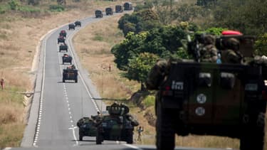 Des soldats français arrivant en Centrafrique depuis le Cameroun, le 7 décembre.
