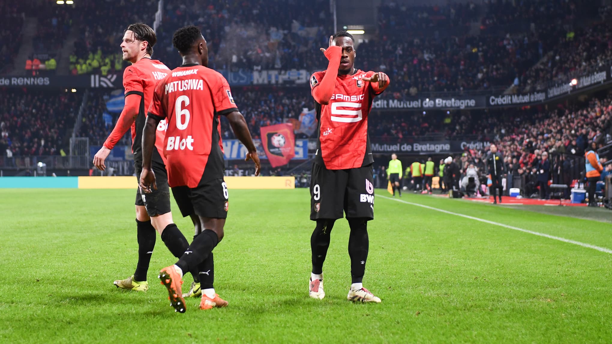 Arnaud Kalimuendo ouvre le score 