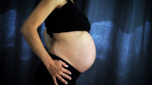 Une femme enceinte - Image d'illustration