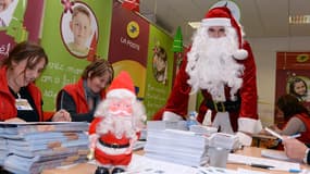 Le secrétariat du Père Noël, mis en place par la Poste, rouvre ce mardi.