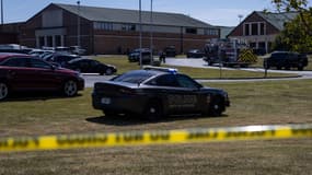 Une voiture de police autour du lycée Apalachee de la ville de Winder, en Géorgie, après une fusillade, le mercredi 4 septembre 2024