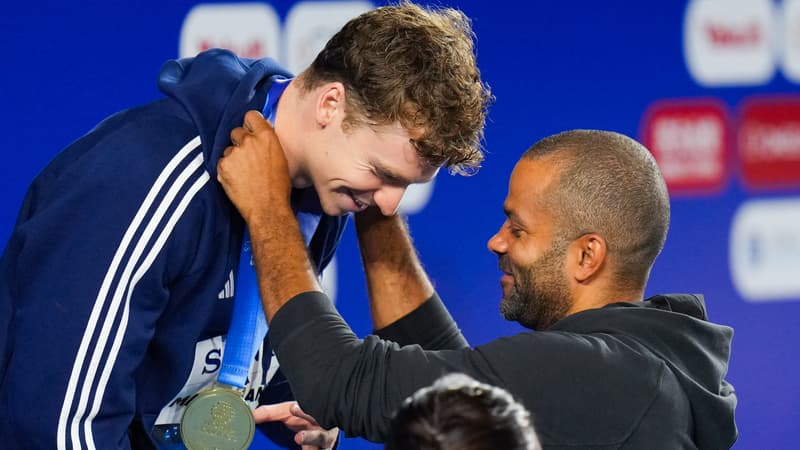 Mondiaux de natation: après son record du monde, Léon Marchand décroche l'or sur 200m 4 nages