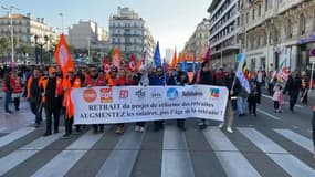 Plusieurs milliers de personnes se sont rassemblées à Toulon ce 11 février pour protester contre la réforme des retraites.