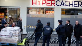 L’Hyper Cacher de la Porte de Vincennes a rouvert ses portes, deux mois après la prise d’otages de Coulibaly. 