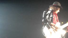 Joe Perry, le guitariste d'Aerosmith, sur scène à Milan en 2014.