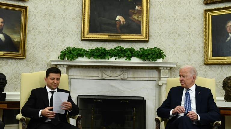 Le président américain Joe Biden et le président ukrainien Volodymyr Zelensky dans le Bureau ovale, le 1er septembre 2021