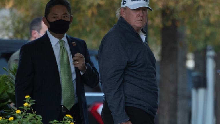Le président amércain Donald Trump rentre à la Maison ke 7 novembre 2020 quelques heures après l'annonce de sa défaite face à Joe Biden qui lui succédera le 20 janvier 2021 Le président amércain Donald Trump rentre à la Maison ke 7 novembre 2020 quelques heures après l'annonce de sa défaite face à Joe Biden qui lui succédera le 20 janvier 2021