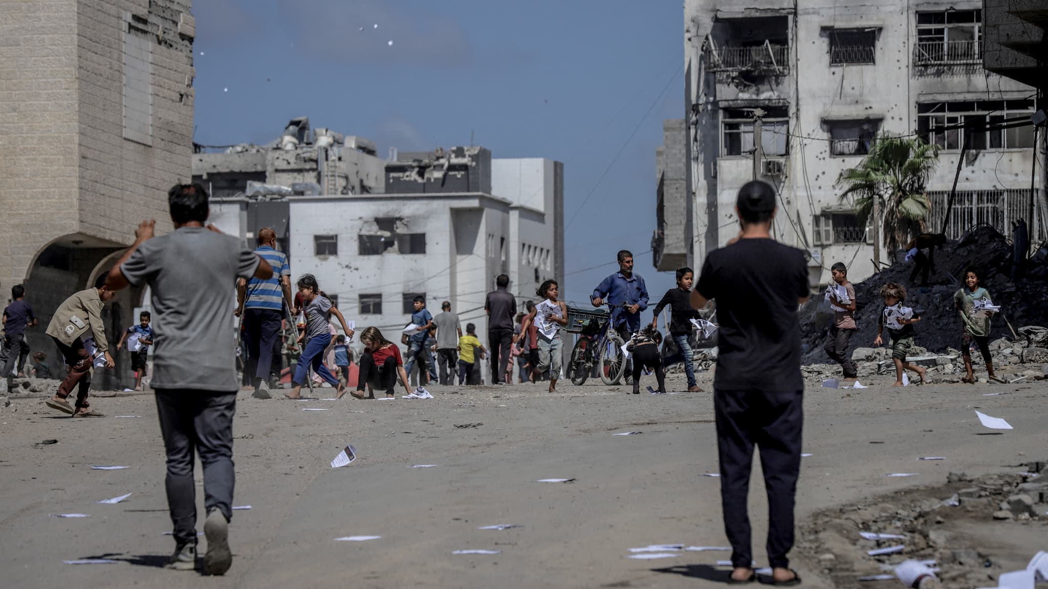 GUERRE À GAZA: LE MINISTRE DE LA DÉFENSE ISRAÉLIEN LANCE UN DERNIER AVERTISSEMENT AUX HABITANTS DE GAZA-VILLE POUR FUIR