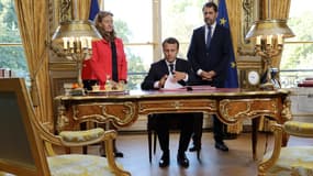 Emmanuel Macron promulgue la loi sur la moralisation de la vie politique
