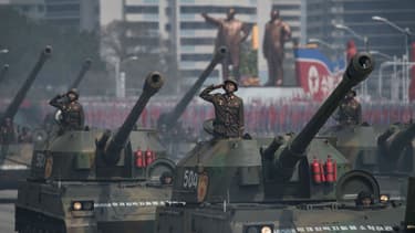 L'armée nord-coréenne défile lors de la parade militaire à Pyongyang, en Corée du Nord, le 15 avril 2017.