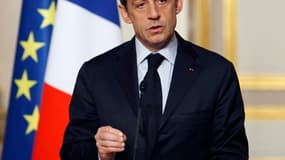 Nicolas Sarkozy a annoncé mercredi des mesures d'urgence consensuelles contre la montée du chômage et évité un affrontement avec les syndicats en reportant à fin janvier des décisions sur des sujets controversés comme la "TVA sociale". Quelque 430 million