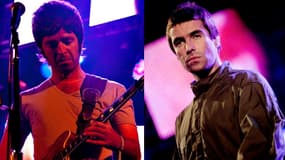 Noel et Liam Gallagher en concert en juillet 2009 au Roskilde Festival au Danemark