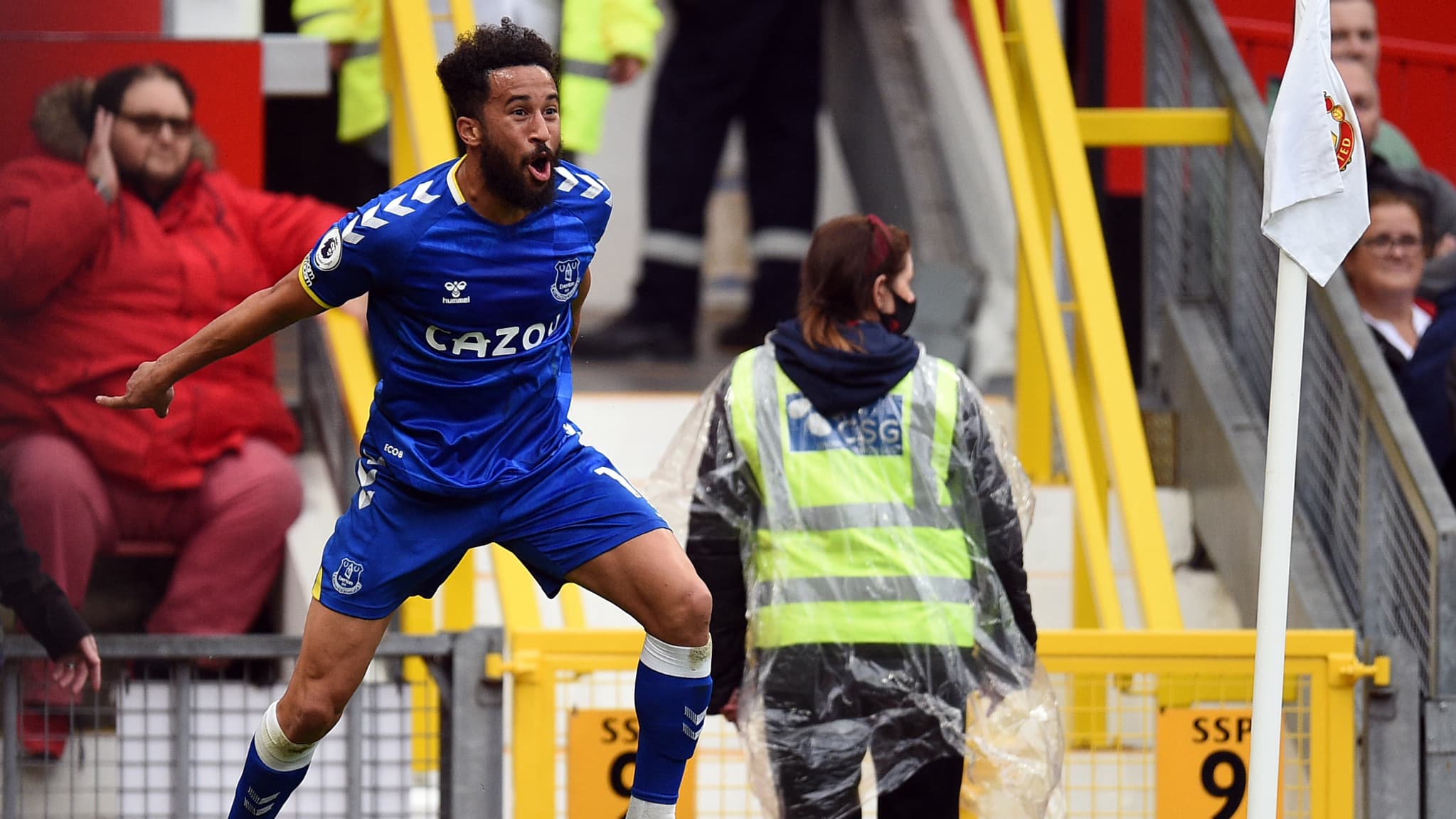 Andros Townsend imite Cristiano Ronaldo contre Manchester United