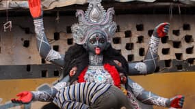 Une statue de la déesse Kali lors du festival Diwali à Allahabad en 2012.