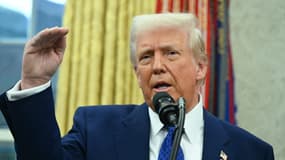 Donald Trump s'exprime dans le bureau ovale de la Maison Blanche à Washington, DC, le 11 février 2025.