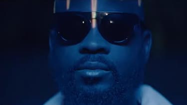 Le rappeur Damso, dans le clip de son single, "Smog".