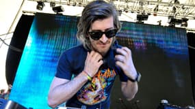 Le DJ français Kavinsky lors du festival Coachella en 2008. 