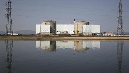 La centrale nucléaire de Fessenheim, près de Colmar. Une large majorité des français (77%) souhaite l'arrêt rapide ou progressif, sur 25 ou 30 ans, du programme nucléaire, selon un sondage Ifop pour le Journal du dimanche. Selon cette enquête, 22% des per