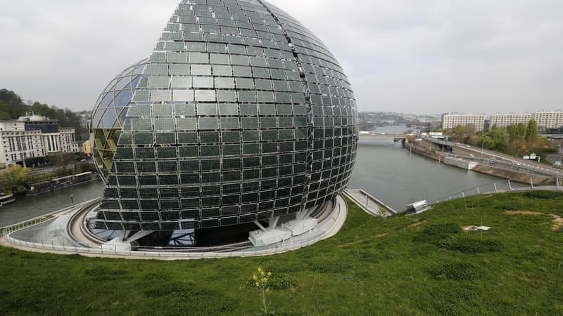 "La Seine Musicale" a été imaginée par les architectes Shigeru Ban et Jean de Gastine, sur l'Ile Seguin à Boulogne-Billancourt.