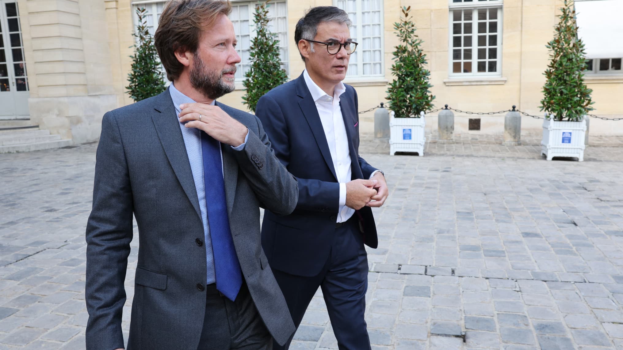 LE PARTI SOCIALISTE SE RENDRA À MATIGNON SUR L'INVITATION DE SÉBASTIEN LECORNU MERCREDI MATIN