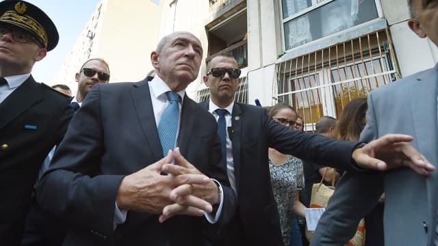 Gérard Collomb en visite à La Castellane à Marseille en juillet 2018.